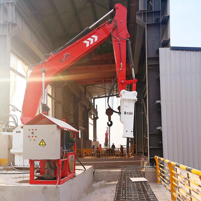 pedestal boom rock breaker