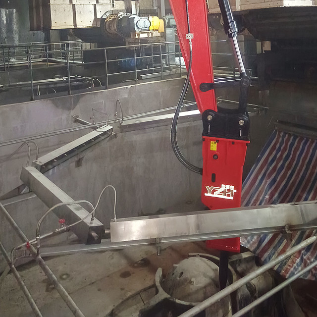 YZH WHD1000 Breaker Booms