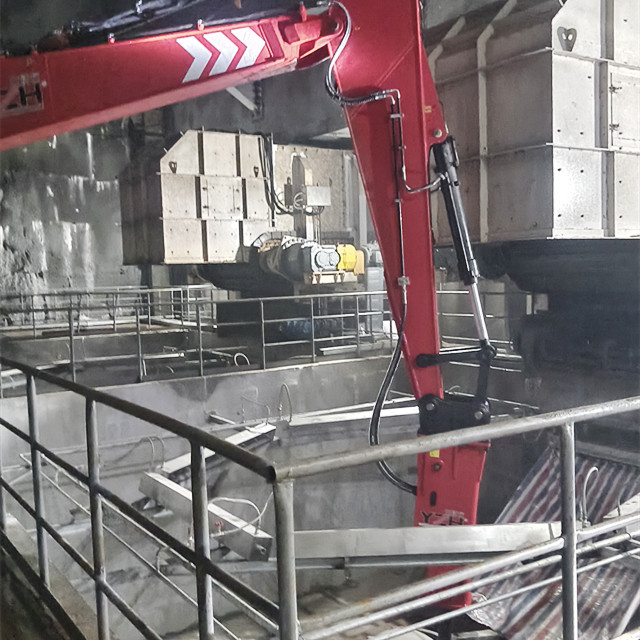 YZH WHD1000 Breaker Booms