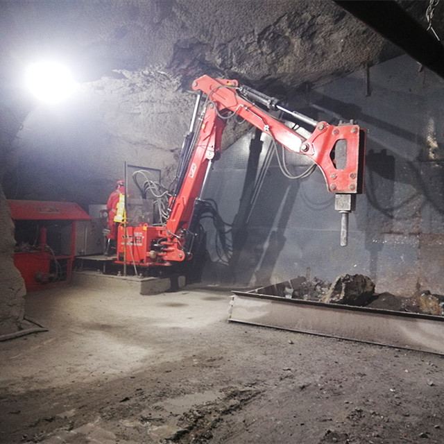 YZH Pedestal Boom Rockbreaker