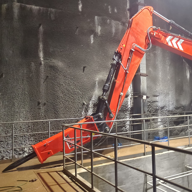 YZH WHD1000 Breaker Booms