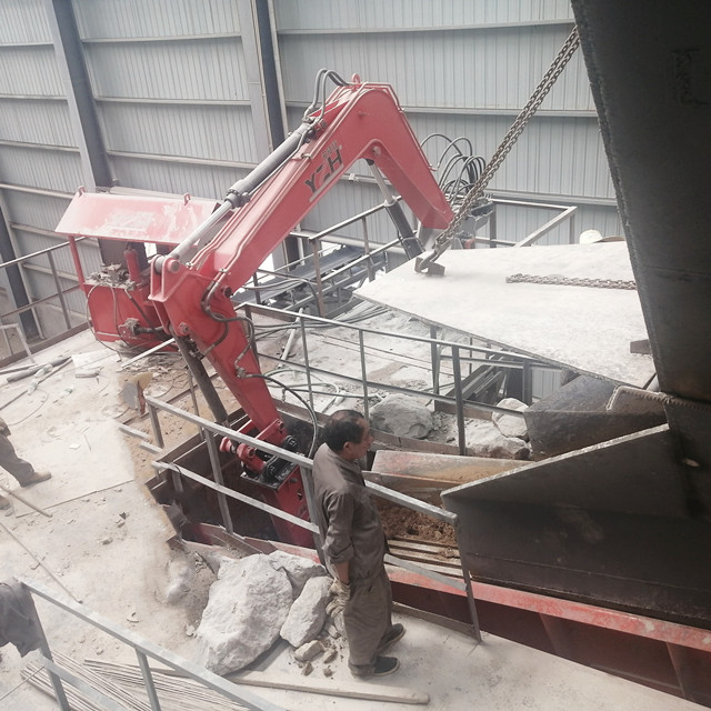 pedestal boom