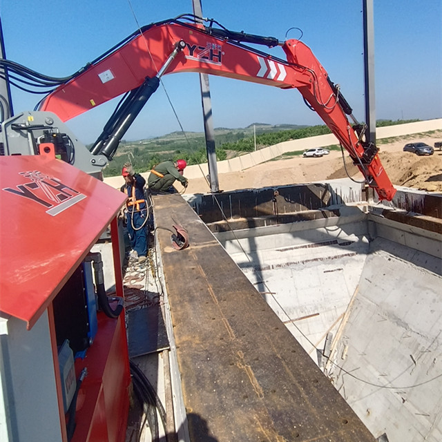 YZH WHEN 1300 Stationary Pedestal Rockbreaker