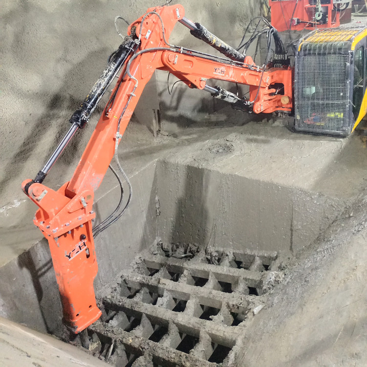 YZH rockbreaker boom systems for Jaw crushers